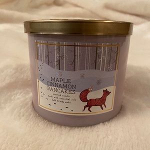 Bath & Body Works- Maple Cinnamon Pancake Candle